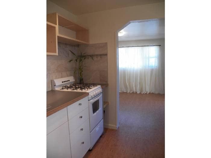 Kitchen - 4012 Lambert Rd