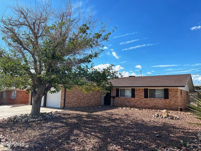 Building Photo - 7200 Alto Rey Ave