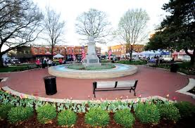 Building Photo - 406 NW D St