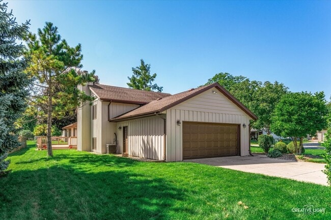 Building Photo - 13831 S Mallard Dr