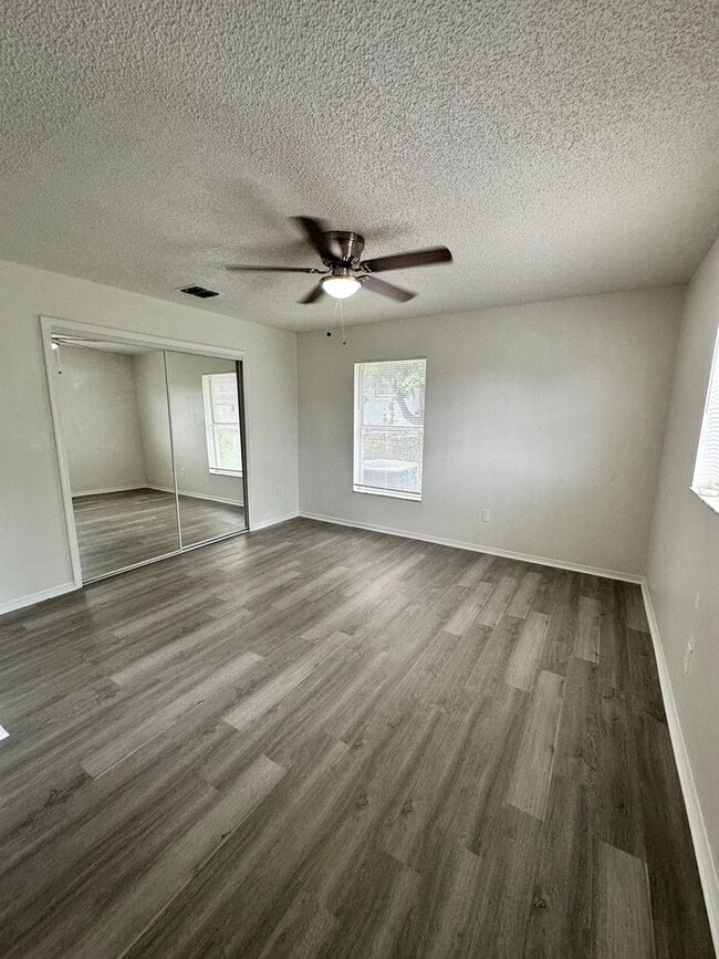 Building Photo - Charming 3 Bedroom Home in Apopka!