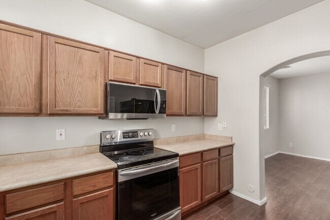 Building Photo - 3012 S 101st Dr