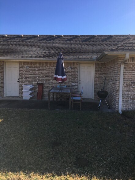 Building Photo - 149 Satch Dr