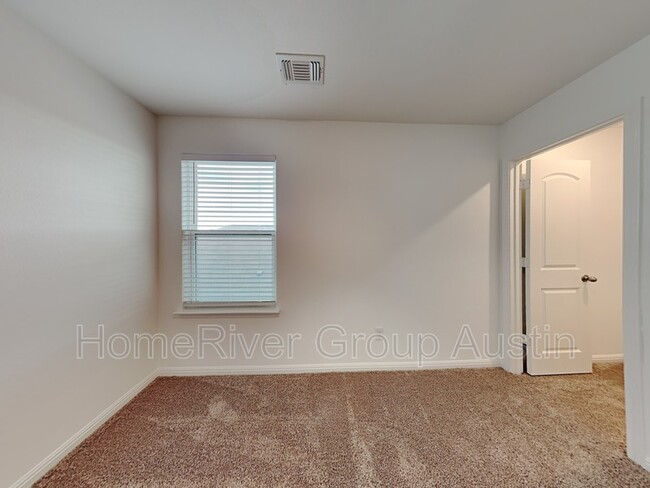 Building Photo - 18100 Speculator Ln