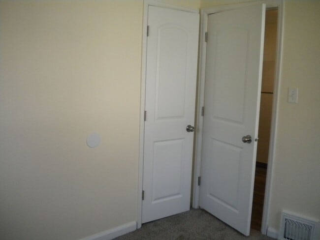 Primary Photo - 820 W 25th St