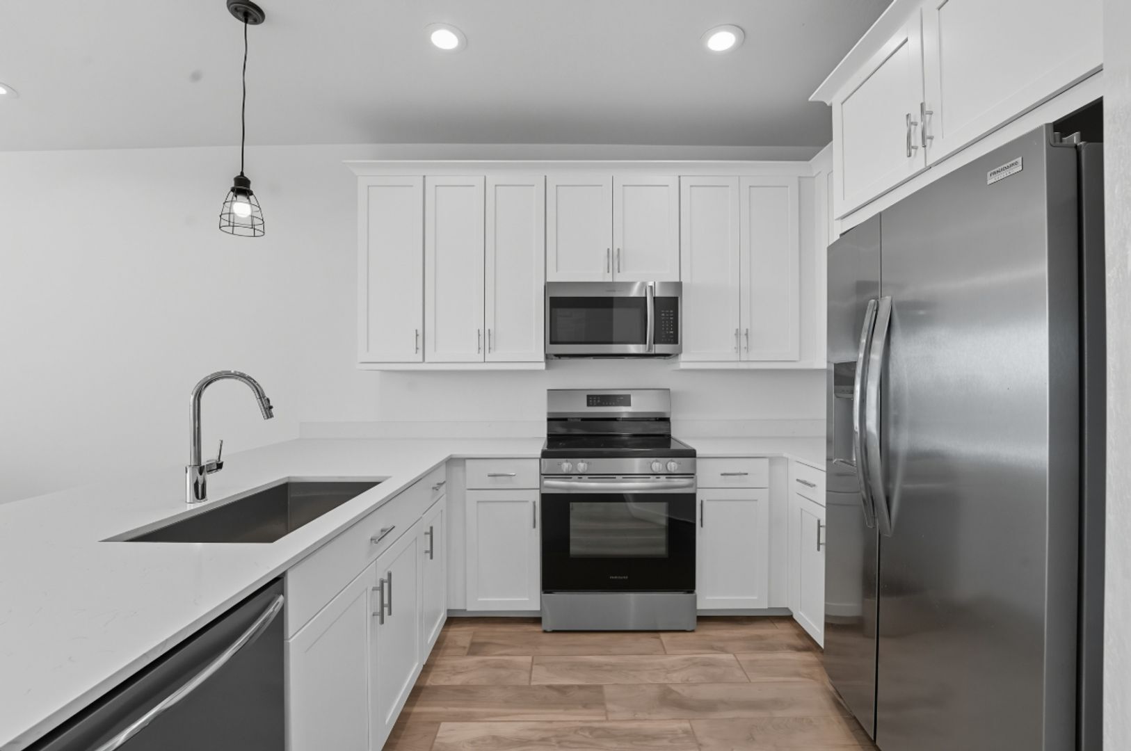 Building Photo - 4063 E Amoroso Dr
