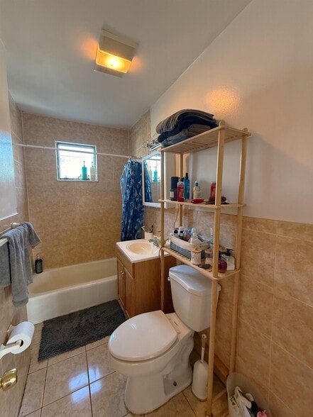 Building Photo - 81 Newbury St