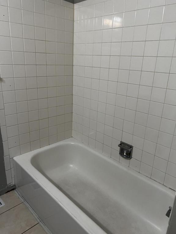 Building Photo - 5623 Santa Barbara Dr