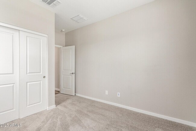Building Photo - 4833 S Ferric