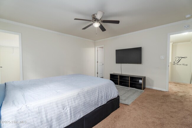Building Photo - 306 Kenan Lp