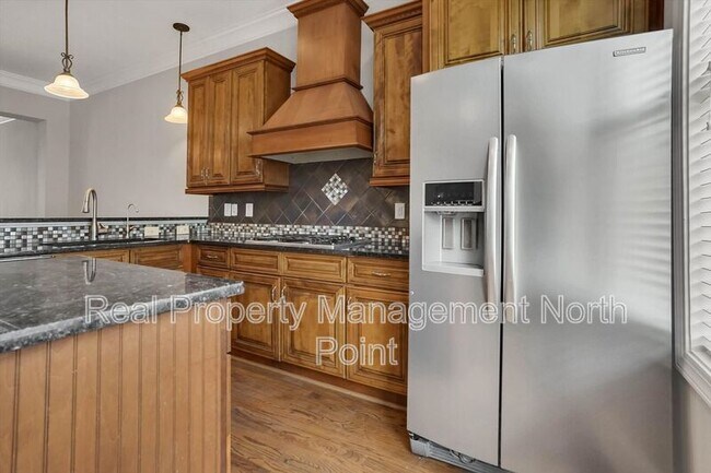Building Photo - 3026 Eltham Pl