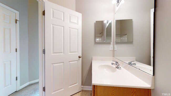 Building Photo - 113 Darley Dale Loop - Bev Roberts Rentals...