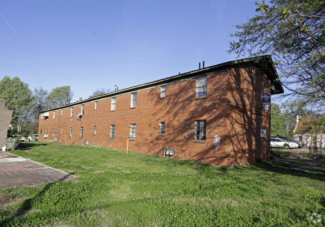 Building Photo - Mississippi Court Apartments