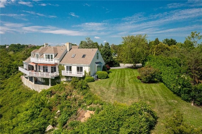 Building Photo - 25 Ocean Heights Rd