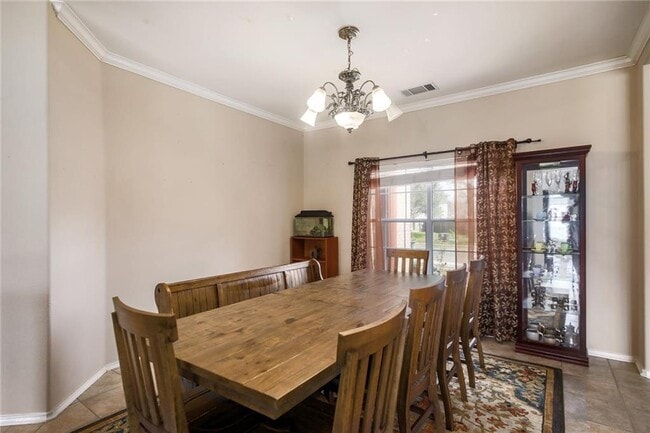 Building Photo - 2315 Little Tree Bend