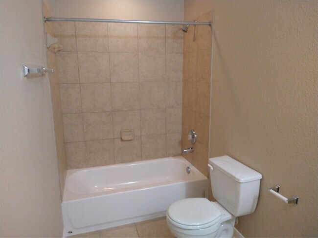 Building Photo - 811 Sweet Flower Dr