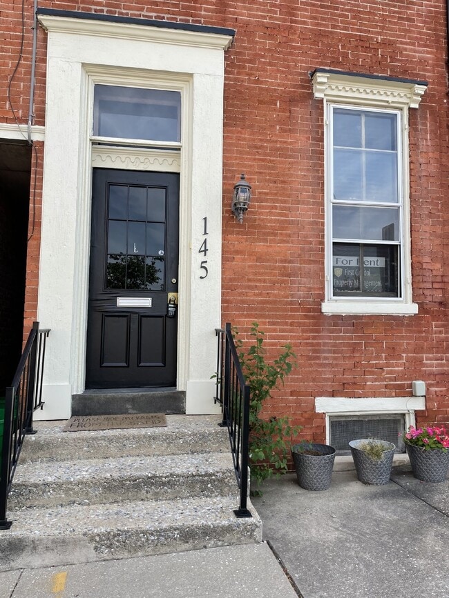 Primary Photo - 145 S Beaver St