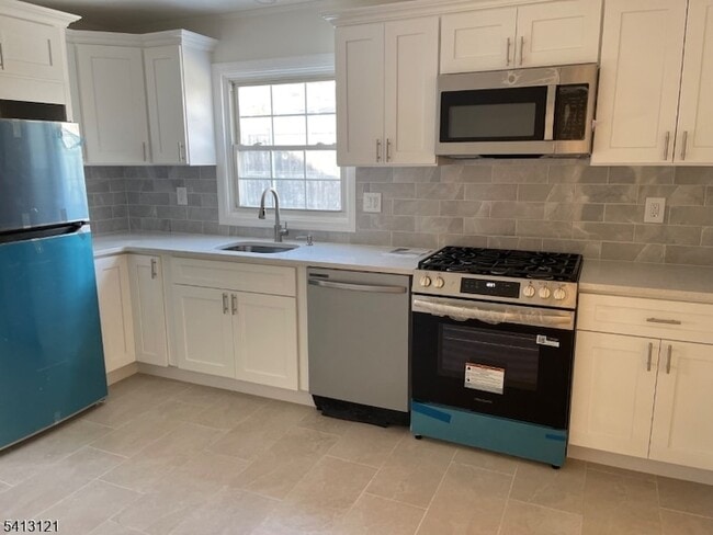 Building Photo - 58 Whitaker Ave