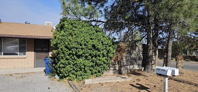 Building Photo - 2000 N Pope St