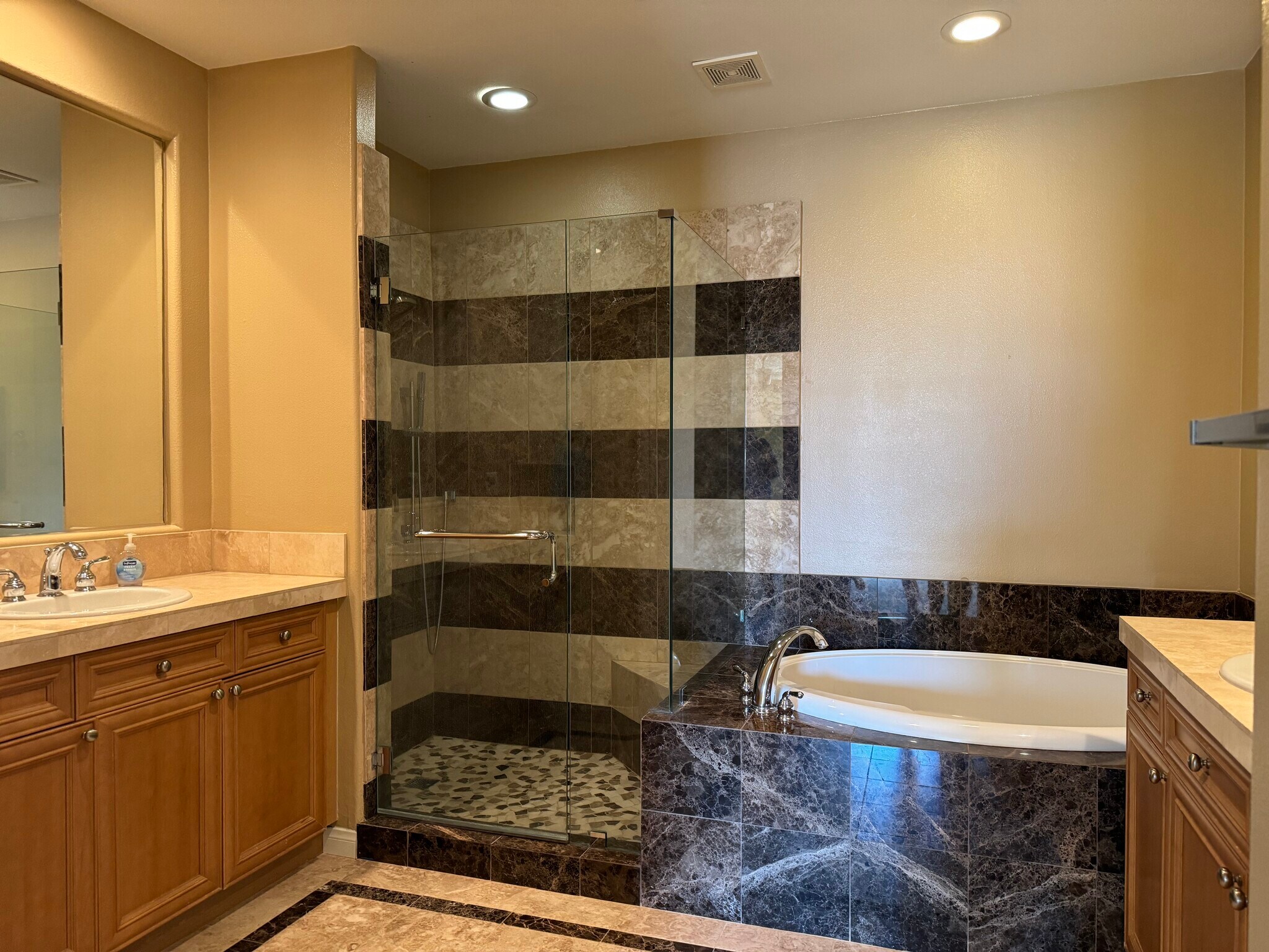 Primary Bath - 4153 Via Mattina
