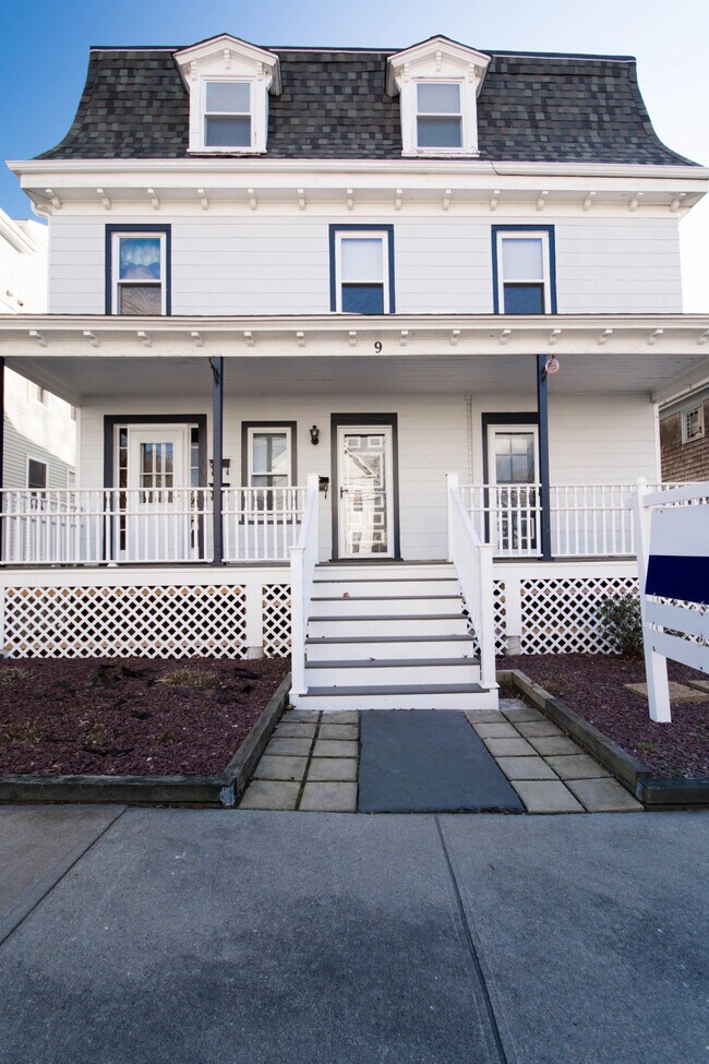 7 Narragansett Ave 7 Narragansett Ave Newport RI 02840 Apartment Finder