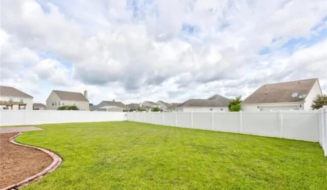 Building Photo - 106 Westover Dr