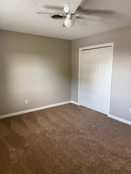 Building Photo - 2530 Vance Dr NW