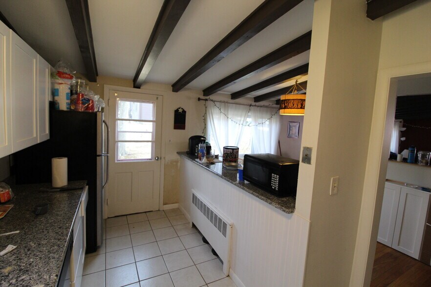 Building Photo - 5 Cobblestone Rd