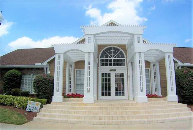 Building Photo - ORLANDO: Regency Gardens, AVAILABLE  NOVEM...