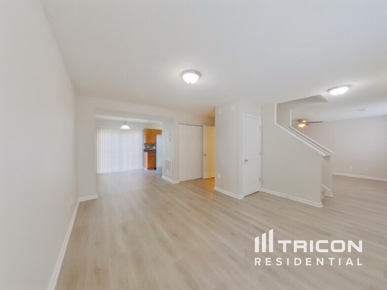 Building Photo - 131 Quiet Grove Dr