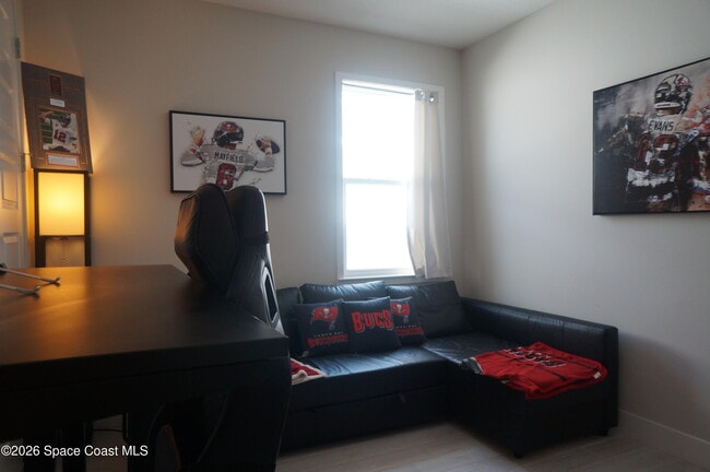 Building Photo - 787 Clearwater Ave