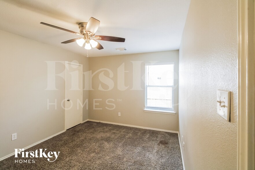 Building Photo - 3519 Apache Meadows Drive