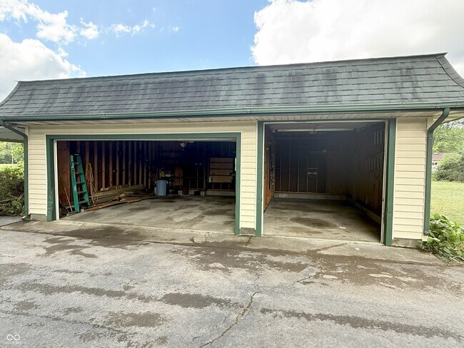 Building Photo - 5751 Broyles Rd