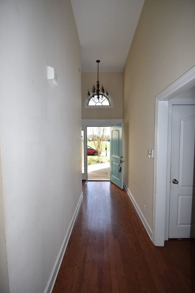 Building Photo - 3 Bedroom Pet Friendly Home For Rent Near ...