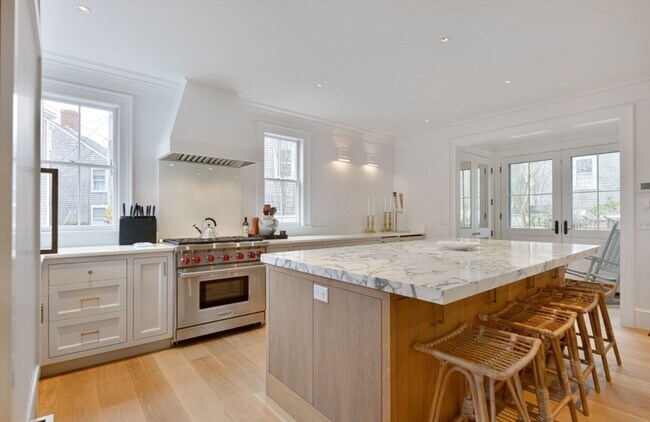 Building Photo - 51 Fair St