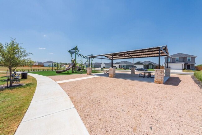 Building Photo - 2115 Windflower Ln