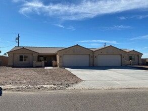 Building Photo - P2380