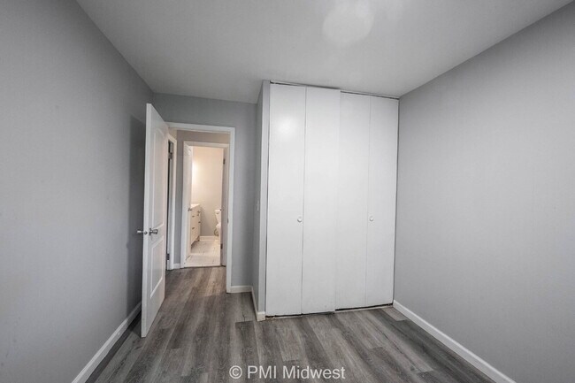 Building Photo - "Charming 3-Bed Home on Dubarry Road – Coz...