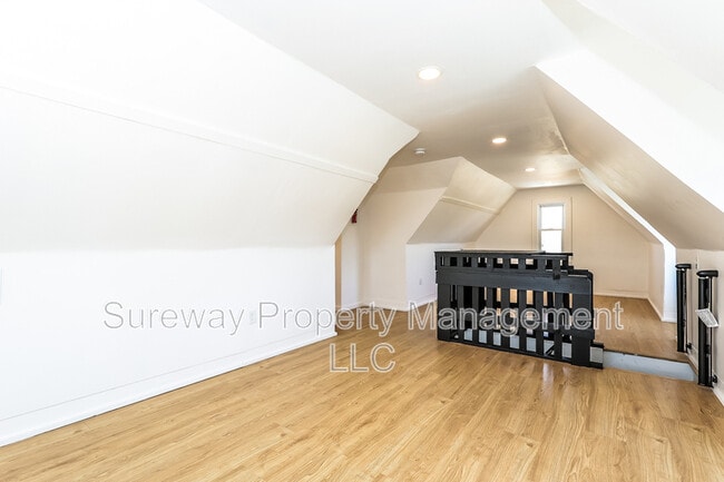 Building Photo - 228 Greenwich Ave