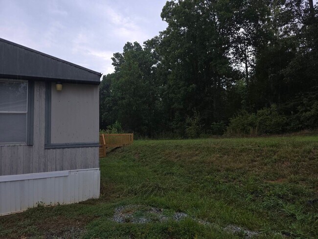 Building Photo - Ready to Move in