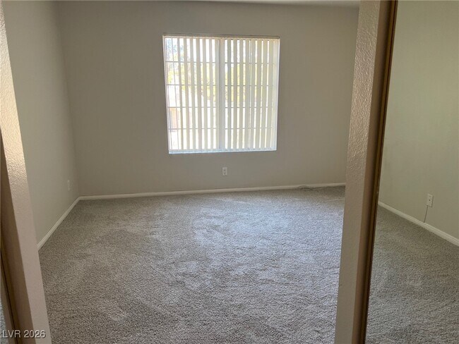 Building Photo - 2111 Sealion Dr