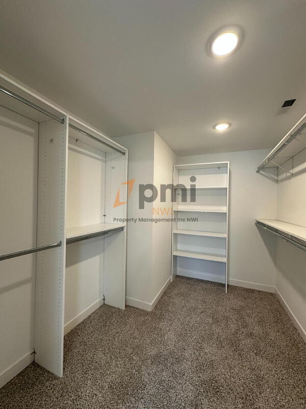 Building Photo - 5788 Adams St