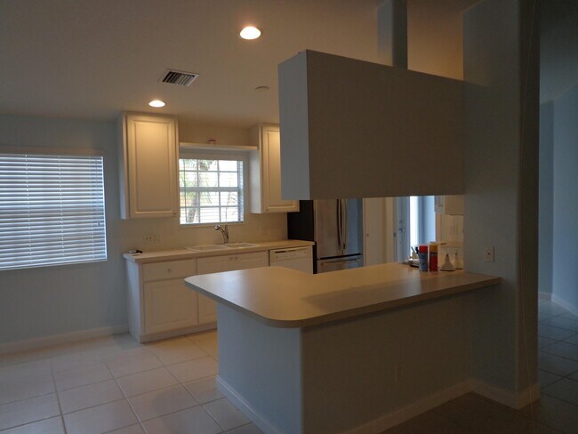 Building Photo - 8097 Montserrat Pl
