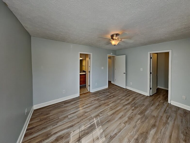 Building Photo - 6011 Tybalt Cir