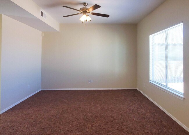 Building Photo - We have your keys ready!