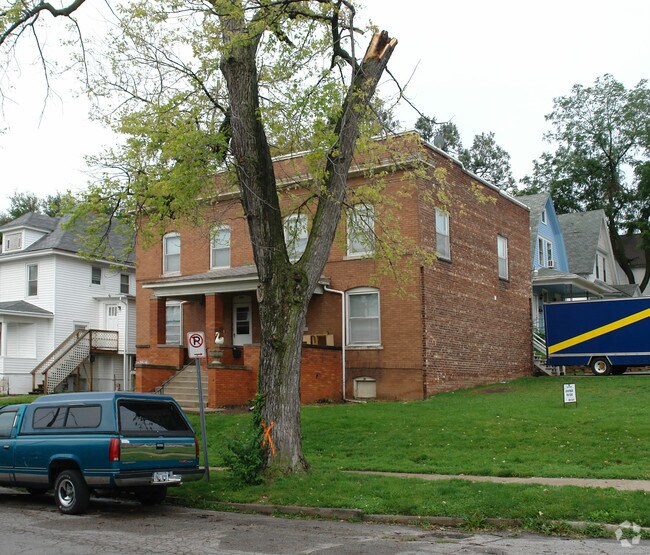 Building Photo - 604 S 35th St