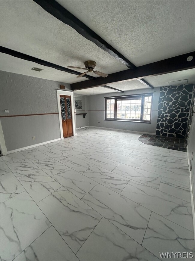 Building Photo - 34 Sandrock Rd