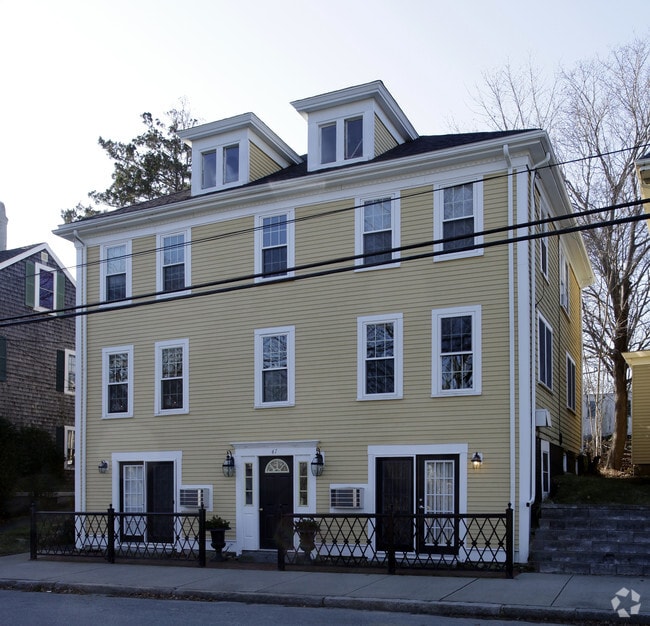 Building Photo - 47 Pleasant St