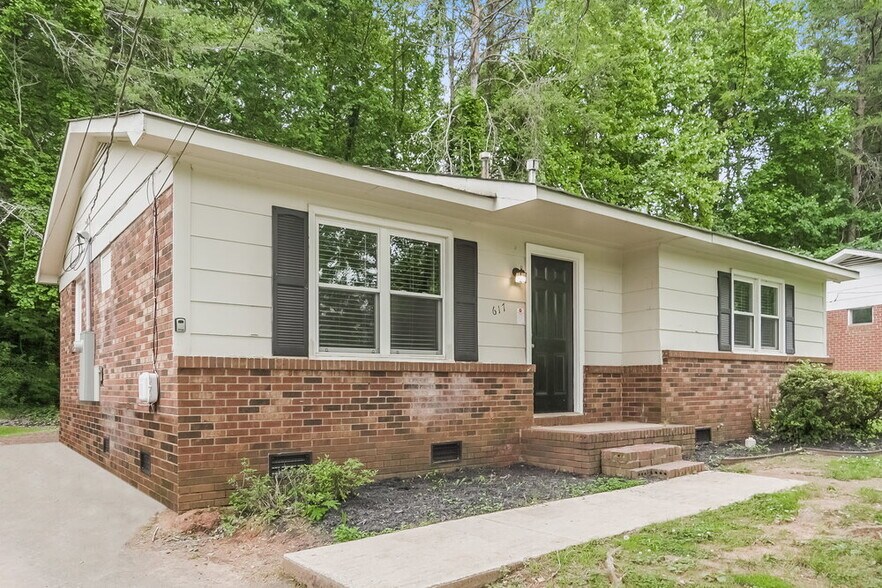 Building Photo - 617 Dunbrook Ln