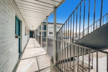 Building Photo - 720 Melany Ln